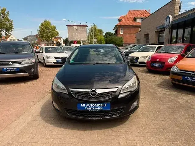 Gebraucht Opel Astra 120 PS (88 kW) 2011 Schwarz Limousine