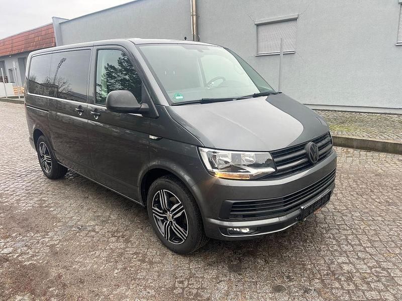 Usado VW Multivan 150 HP (110 kW) 2018 Cinzento Monovolume
