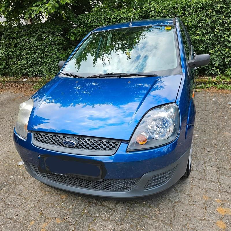 Blau Gebraucht 2007 Ford Fiesta Kleinwagen | 2.000 € (Fairer Preis) - Bild 1/4