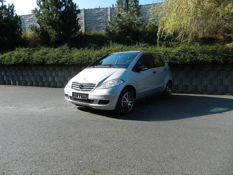 Grau Gebraucht 2007 Mercedes A150 Van / Kleinbus | 2.700 € (Guter Preis) - Bild 1/4