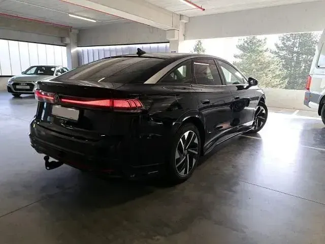 Gebraucht VW ID.7 Pro 210 kW (286 PS) 2024 Grenadillschwarz metallic (metallic) Limousine