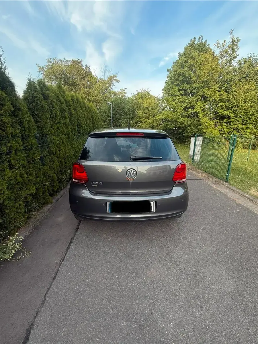 Gebraucht VW Polo Match 70 PS (51 kW) 2012 Grau Kleinwagen