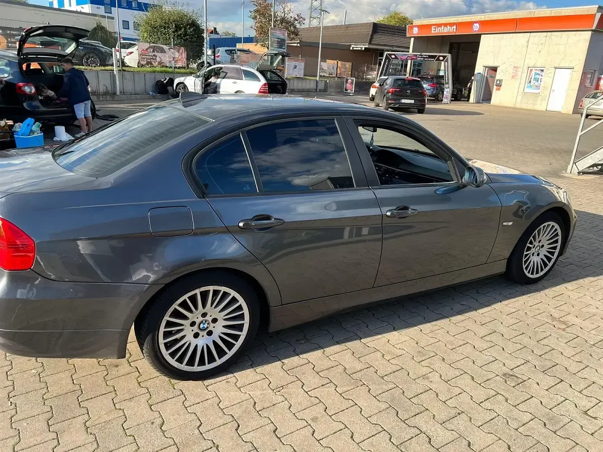 Gebraucht BMW 320 190 PS (139 kW) 2007 Andere farben Limousine