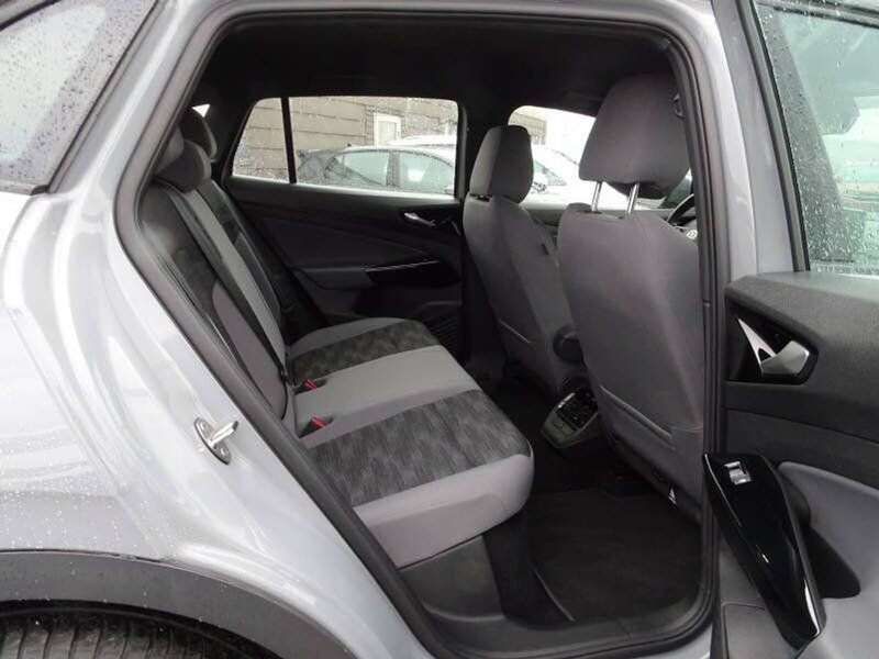Grau Gebraucht 2021 VW ID.4 Pure SUV | 20.750 € (Superpreis) - Bild 1/4