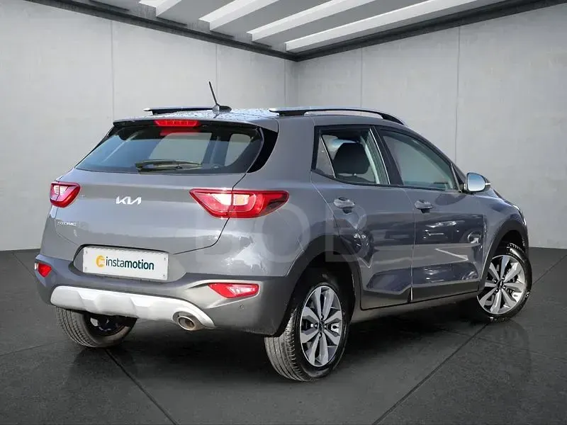 Gebraucht Kia Stonic 101 PS (74 kW) 2022 Grau SUV