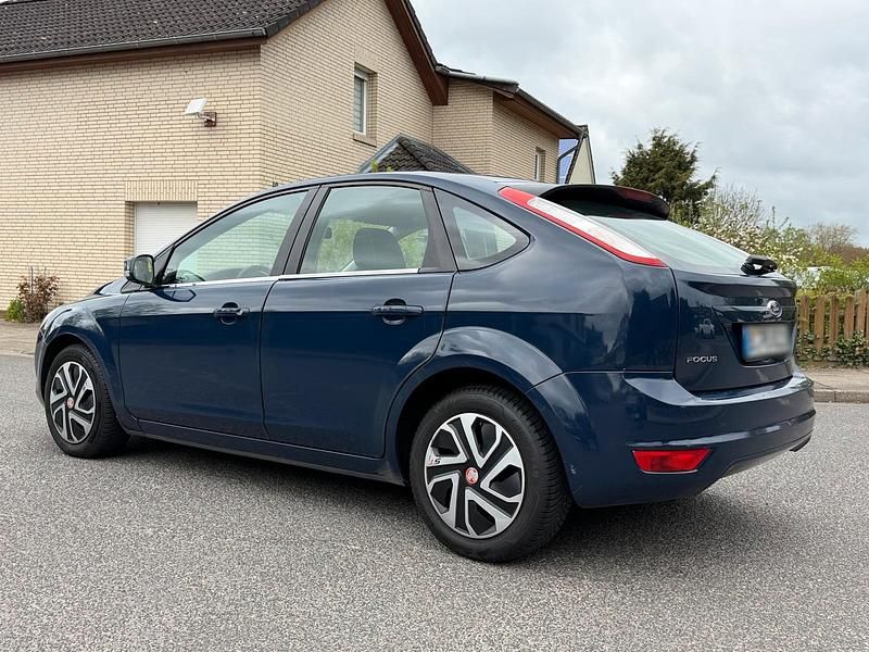 Usata Ford Focus 101 CV (74 kW) 2011 Blu Utilitaria