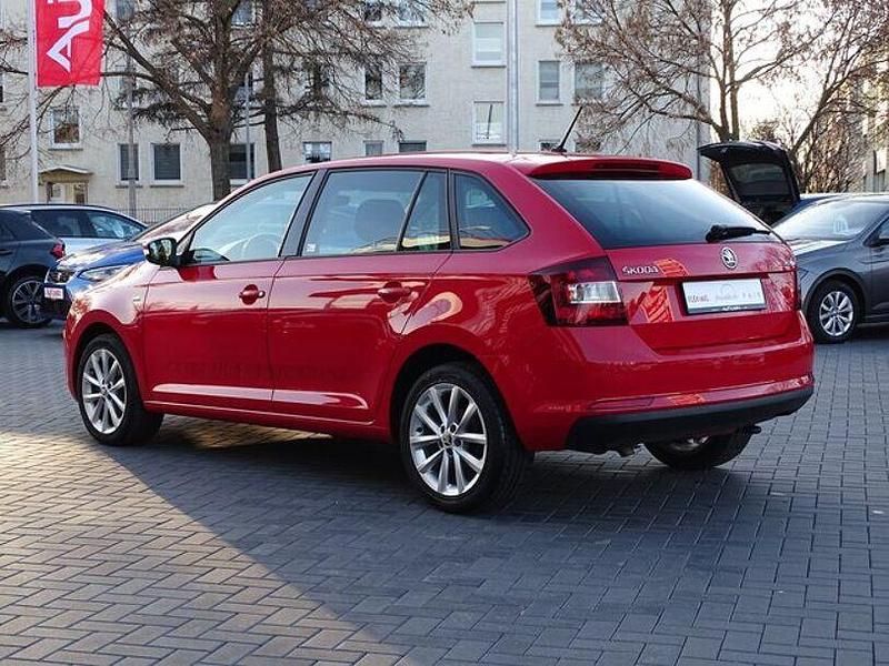 Gebraucht Skoda Rapid Clever 95 PS (69 kW) 2018 Rot Kleinwagen