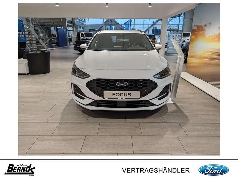 Gebraucht Ford Focus ST-Line 125 PS (91 kW) 2025 Frozen white Kombi