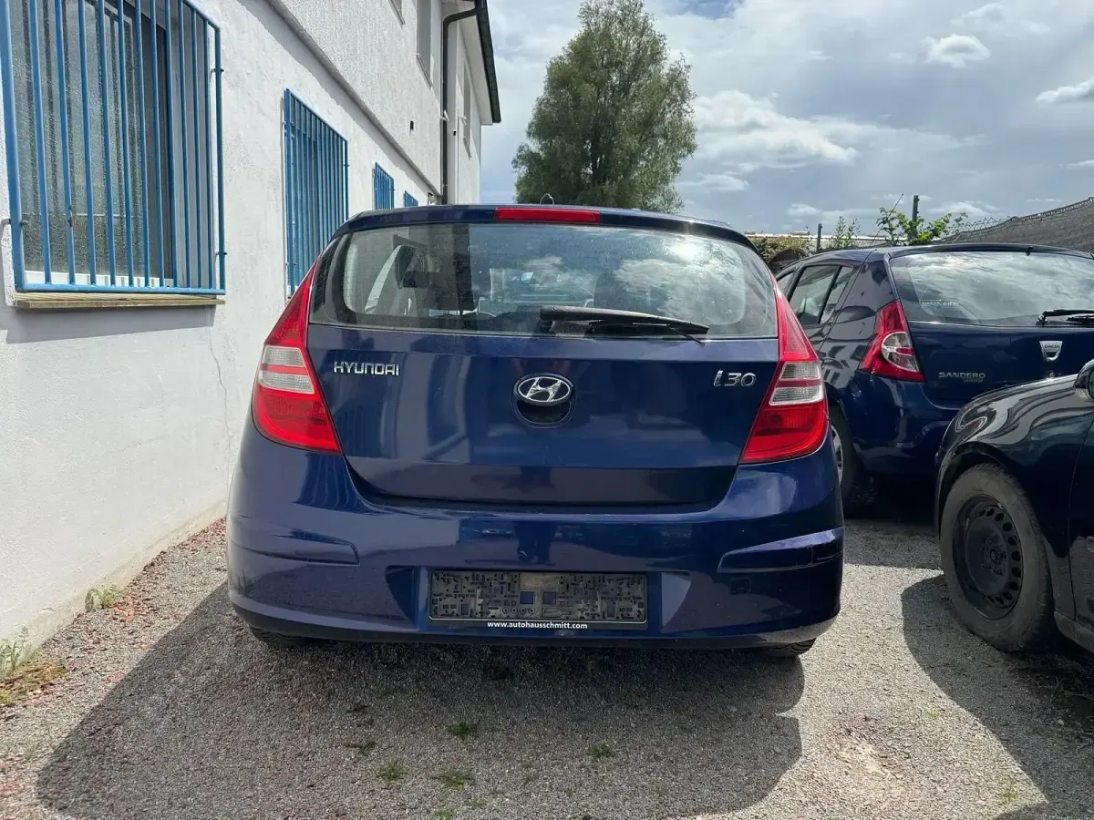 Gebraucht Hyundai i30 109 PS (80 kW) 2008 Blau Limousine