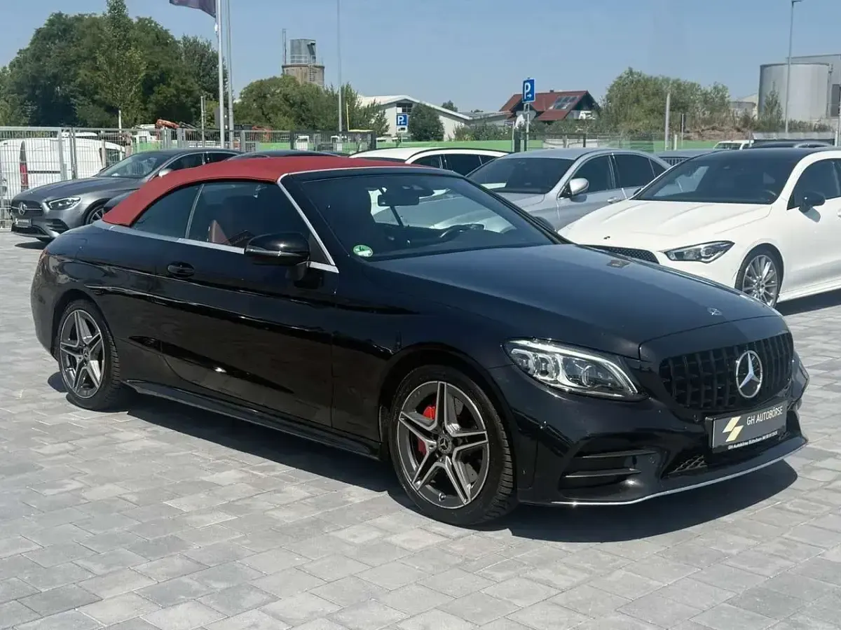 Gebraucht Mercedes C300 AMG line 258 PS (189 kW) 2021 Schwarz Cabrio