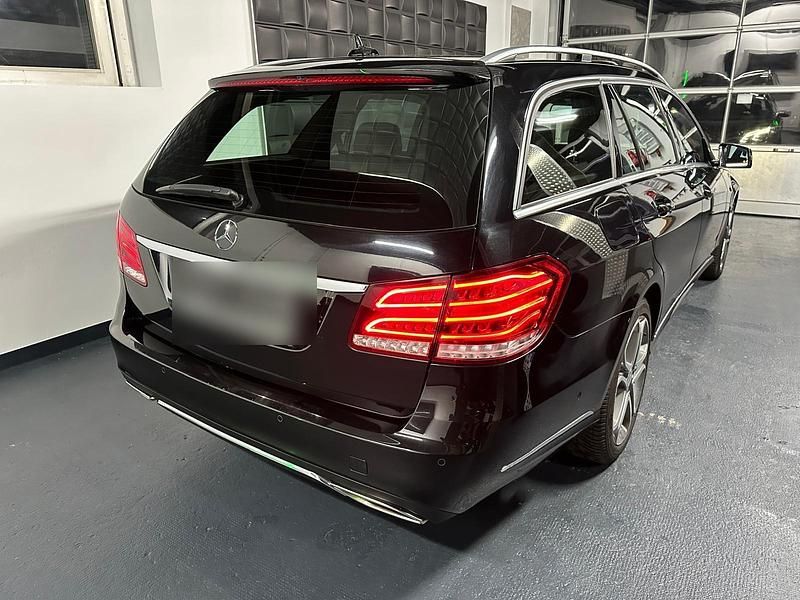 Usata Mercedes E250 204 CV (150 kW) 2012 Nero Station wagon