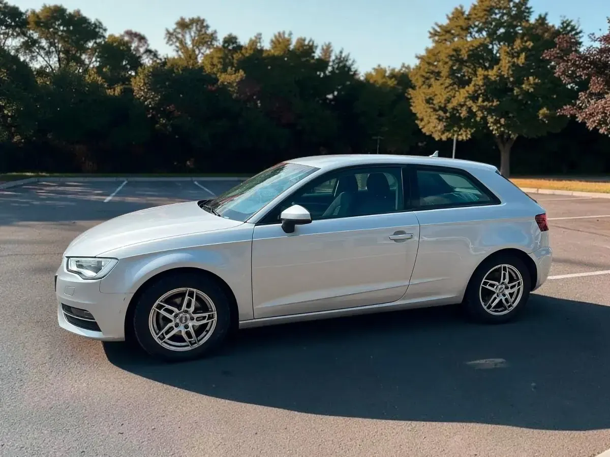 Gebraucht Audi A3 Sport 125 PS (91 kW) 2013 Silber Limousine