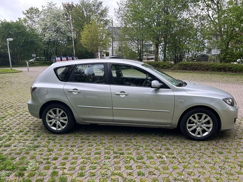 Second-hand Mazda 3 105 CP (77 kW) 2008 Argintiu Berlinǎ
