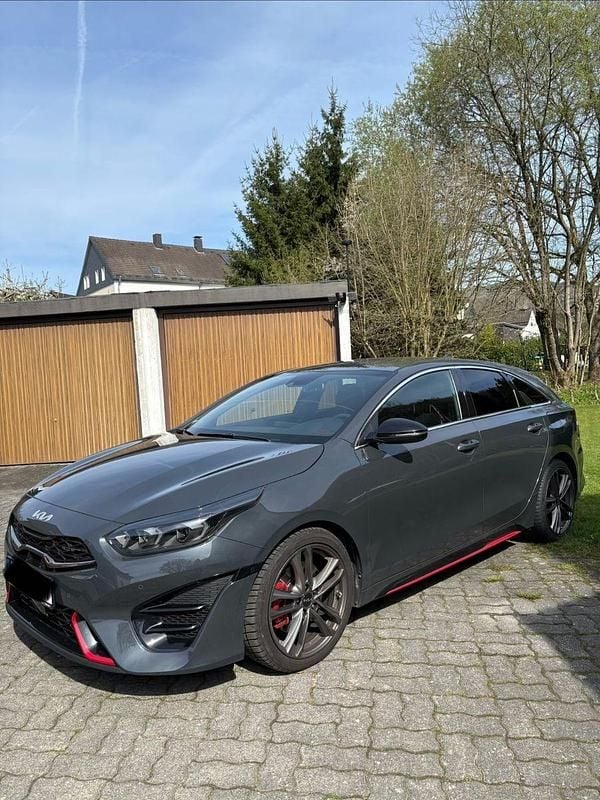 Usado Kia ProCeed GT 204 HP (150 kW) 2022 Cinzento Carrinha