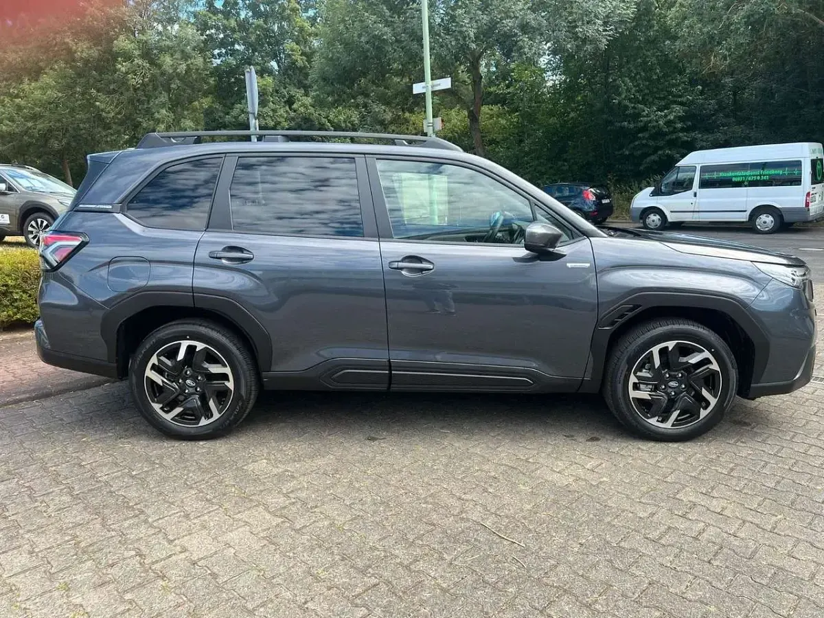 Gebraucht Subaru Forester Exclusive+ 136 PS (100 kW) 2025 Grau SUV