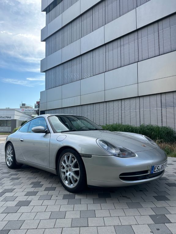 Silber Gebraucht 1999 Porsche 911 Carrera Coupé | 34.900 € (Fairer Preis) - Bild 1/2