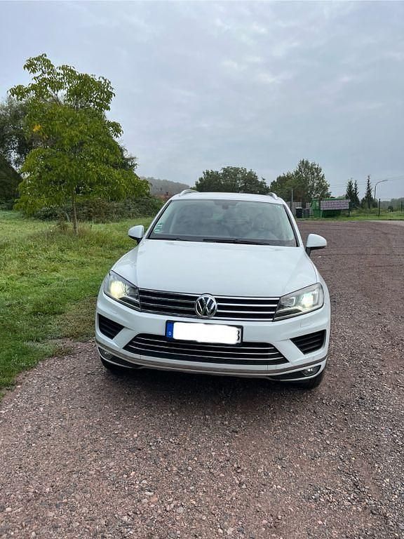 Weiß Gebraucht 2015 VW Touareg Exclusive SUV | 19.990 € (Fairer Preis) - Bild 1/4