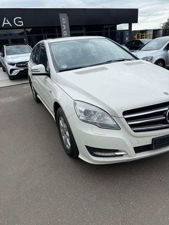 Weiß Gebraucht 2012 Mercedes R300 Van / Kleinbus | 6.999 € (Superpreis) - Bild 1/4