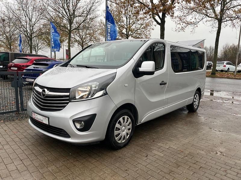 Silber Gebraucht 2016 Opel Vivaro Van | 13.990 € (Fairer Preis) - Bild 1/4
