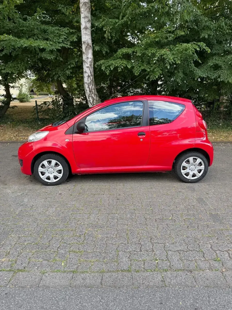 Gebraucht Peugeot 107 68 PS (50 kW) 2009 Rot Kleinwagen