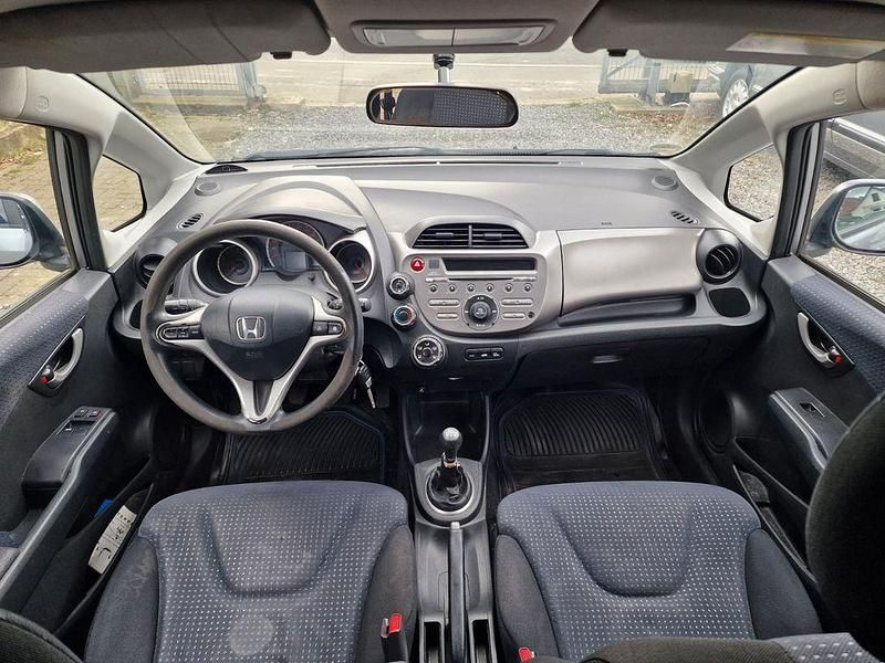 Gebraucht Honda Jazz Trend 90 PS (66 kW) 2009 Silber Kleinwagen