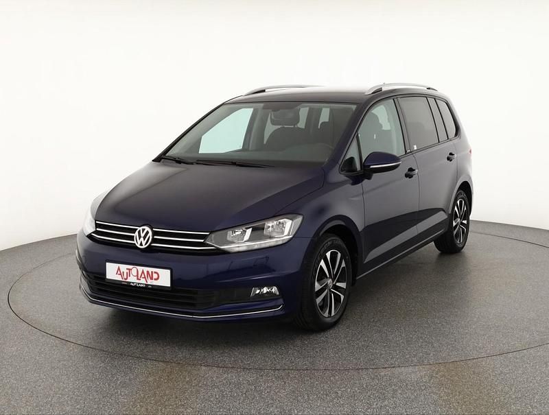 Blau Gebraucht 2020 VW Touran United Van / Kleinbus | 23.990 € (Teuer) - Bild 1/4
