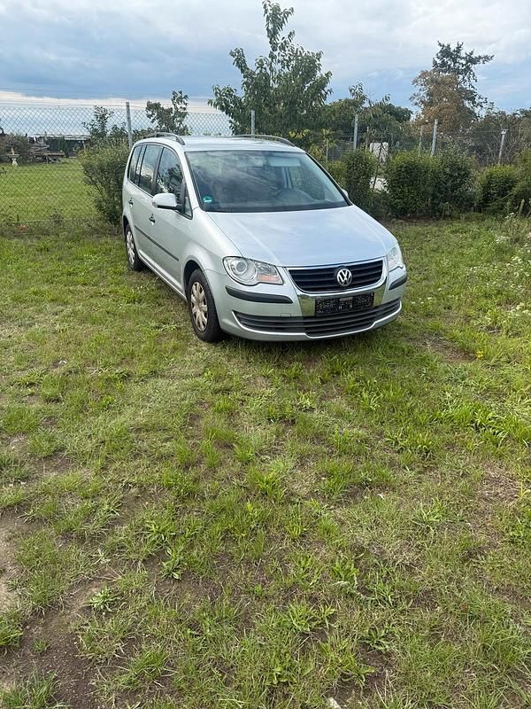 Silber Gebraucht 2007 VW Touran Van / Kleinbus | 2.700 € (Fairer Preis) - Bild 1/4