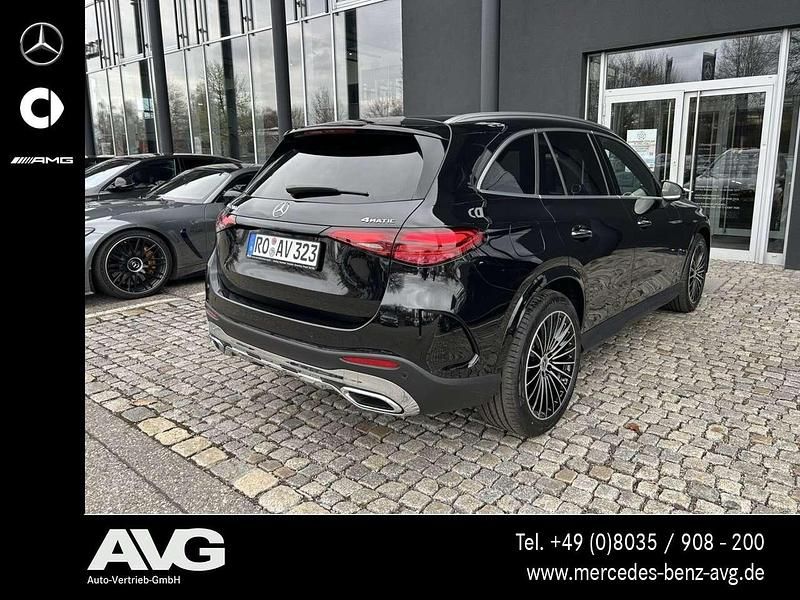 Gebraucht Mercedes GLC200 Advanced Plus 163 PS (119 kW) 2026 Schwarz SUV