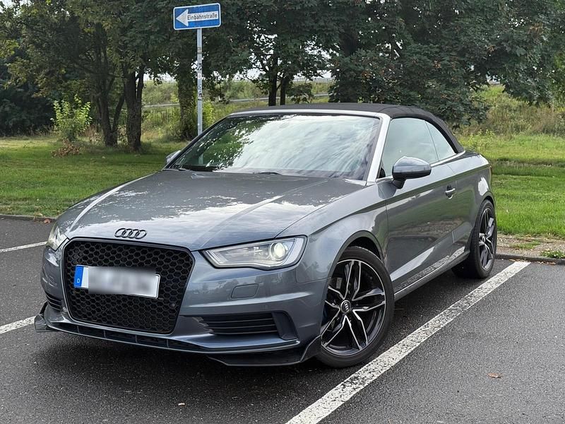Grau Gebraucht 2014 Audi A3 Cabriolet Design Cabrio | 18.500 € - Bild 1/4