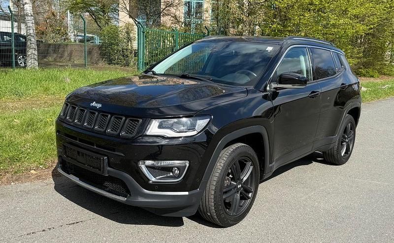 Gebraucht Jeep Compass Limited 170 PS (125 kW) 2019 Schwarz SUV