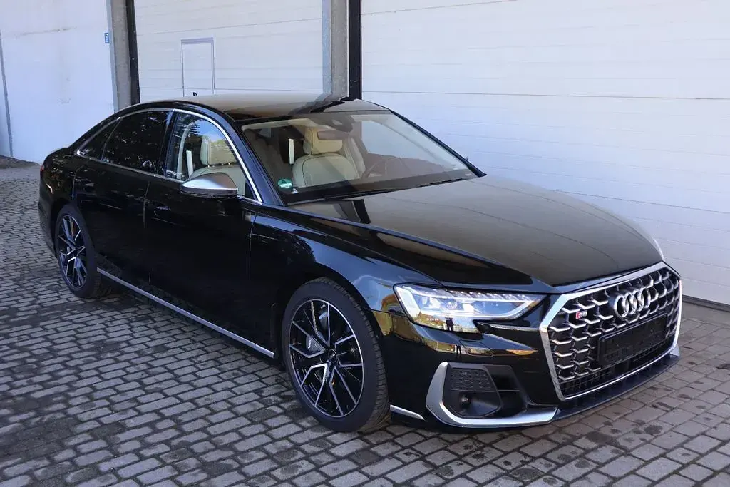 Gebraucht Audi S8 Exclusive 571 PS (419 kW) 2025 Schwarz Limousine