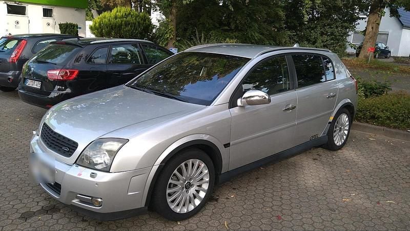 Silber Gebraucht 2005 Opel Signum Kombi | 2.200 € (Fairer Preis) - Bild 1/4