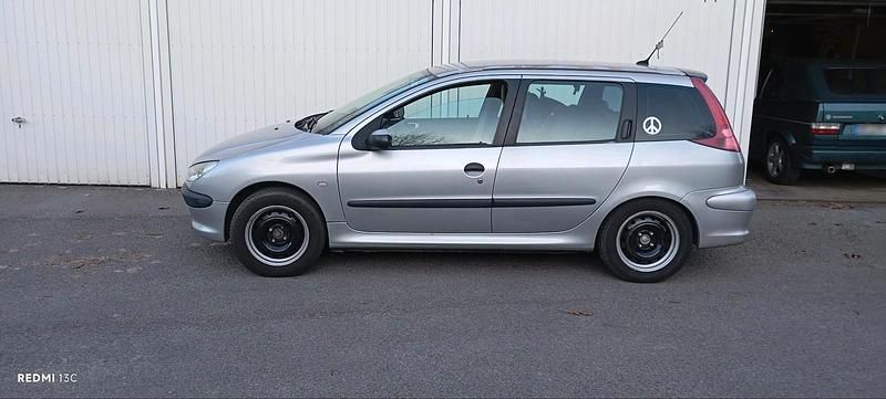 Gebraucht Peugeot 206 75 PS (55 kW) 2004 Silber Kombi