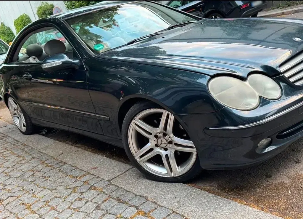 Gebraucht Mercedes CLK320 Elegance 218 PS (160 kW) 2003 Schwarz