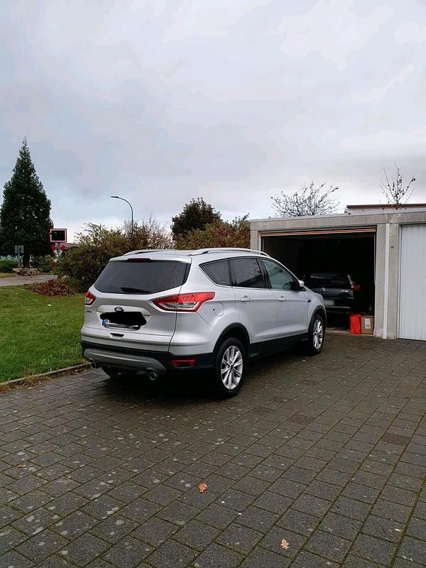 Gebraucht Ford Kuga 179 PS (131 kW) 2014 Grau SUV
