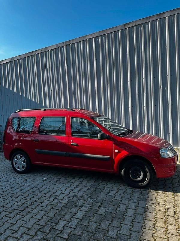 Gebraucht Dacia Logan 87 PS (63 kW) 2009 Rot Limousine
