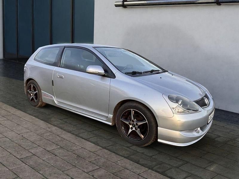 Satin silv (silber) Gebraucht 2004 Honda Civic Sport Limousine | 1.980 € (Fairer Preis) - Bild 1/4