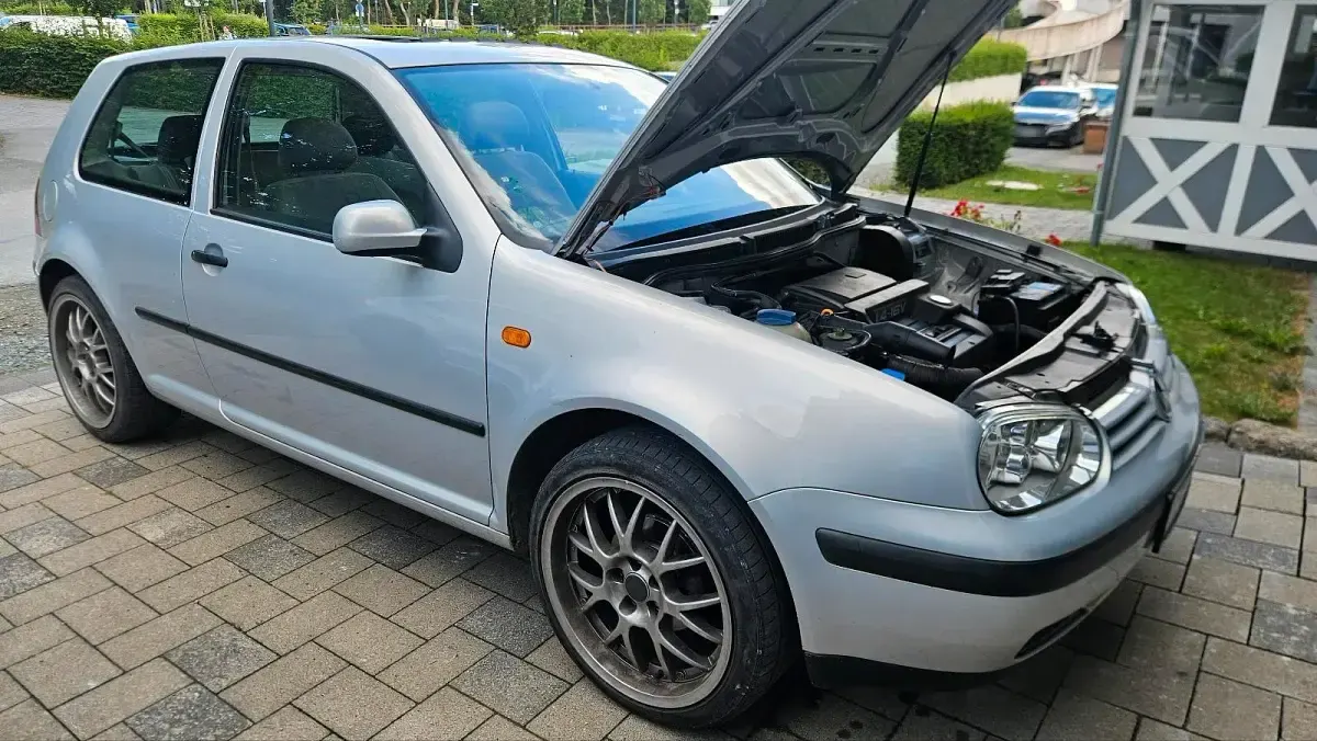 Gebraucht VW Golf III 75 PS (55 kW) 1998 Silber Limousine
