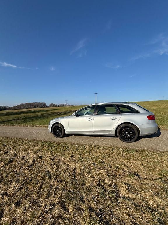 Gebraucht Audi A4 Ambiente 177 PS (130 kW) 2012 Silber Kombi