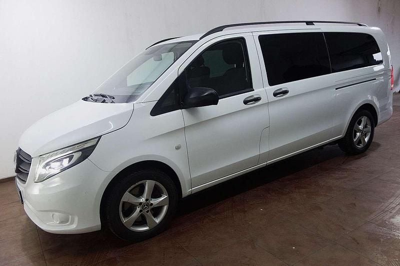 Gebraucht Mercedes V300 Sport 237 PS (174 kW) 2021 Arktikweiss Van / Kleinbus