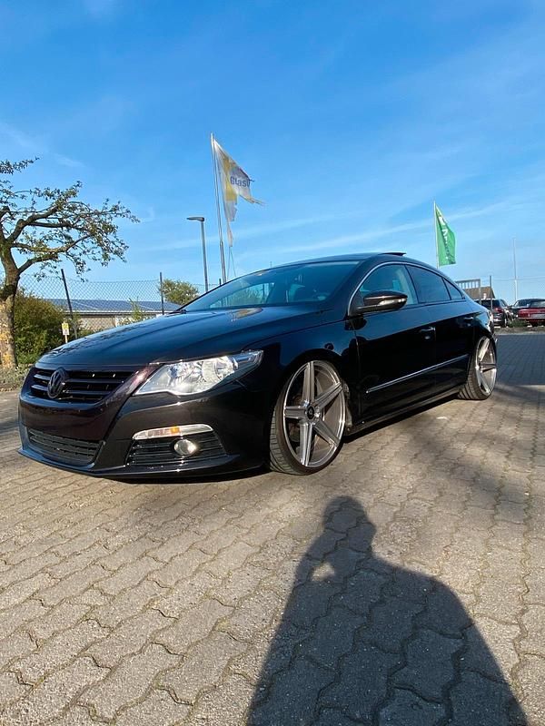 Gebraucht VW Passat Design 140 PS (102 kW) 2010 Braun Coupé