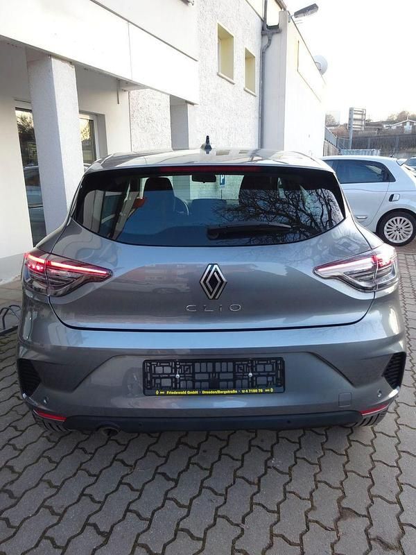 Gebraucht Renault Clio V Evolution 91 PS (66 kW) 2024 Grau Kleinwagen