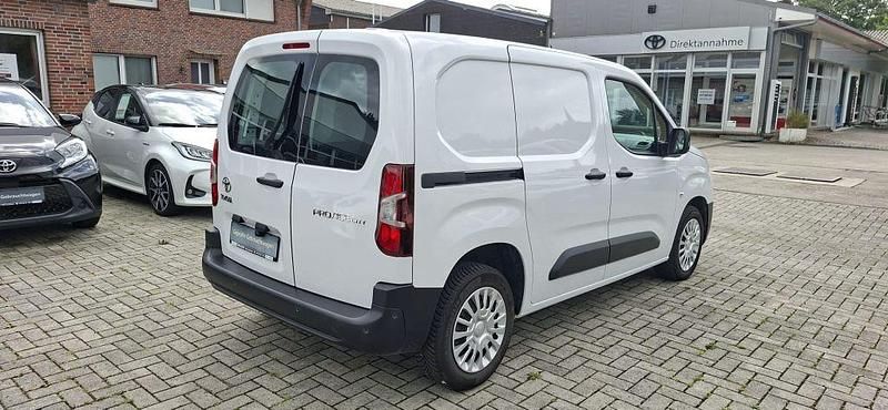 Gebraucht Toyota Proace City City 102 PS (75 kW) 2024 Ice white Van / Kleinbus