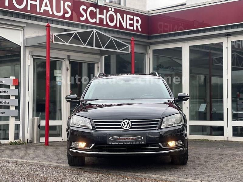 Gebraucht VW Passat Highline 140 PS (102 kW) 2013 Schwarz Kombi