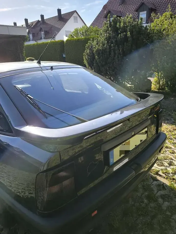 Gebraucht Opel Vectra 116 PS (85 kW) 1992 Schwarz Limousine