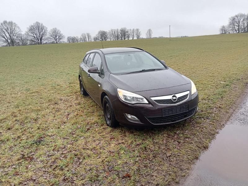 Andere farben Gebraucht 2012 Opel Astra Kombi | 1.800 € (Superpreis) - Bild 1/4