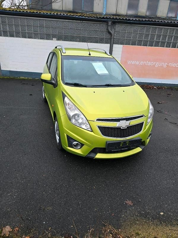 Gebraucht Chevrolet Spark 82 PS (60 kW) 2011 Grün Kleinwagen