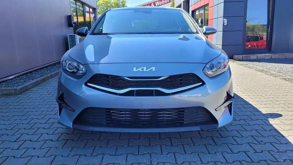 Gebraucht Kia Ceed Silver 140 PS (102 kW) 2025 Silber Kleinwagen