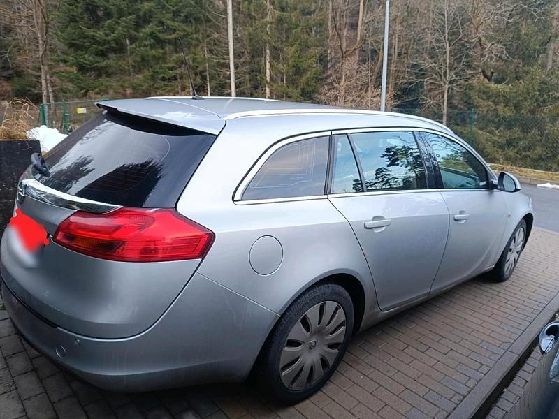 Second-hand Opel Insignia 160 CP (117 kW) 2011 Argintiu Break