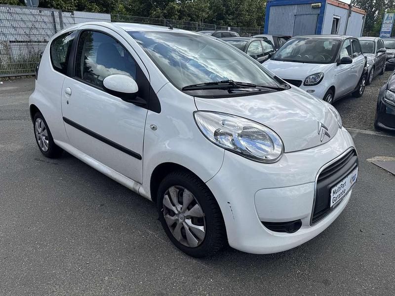 Weiß Gebraucht 2011 Citroën C1 Style Kleinwagen | 2.499 € (Guter Preis) - Bild 1/4
